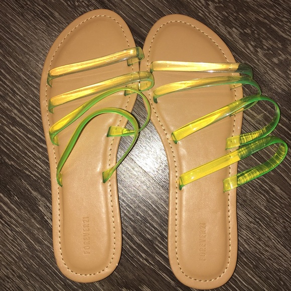 BRAND NEW LIME GREEN SANDALS! - Picture 1 of 3